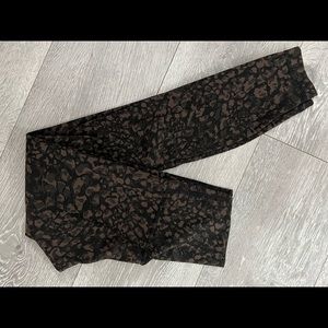 Lululemon Align Legging size 2 brown multi 25”